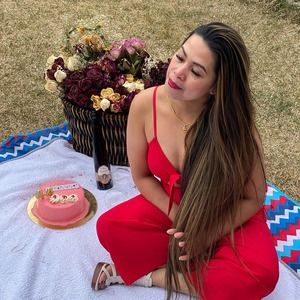 Meet your Posher, Raquel